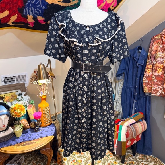 Great Times Dresses & Skirts - Vintage 90s Floral Ruffle Collar Midi Dress Black White Lace Trim Cottagecore L